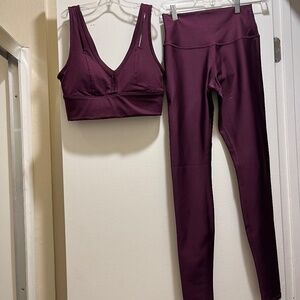 Alo Yoga Black Plum Airlift Set